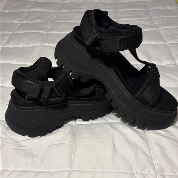 Zara Black Sport Lug Heel Sandals - Picture 8 of 9